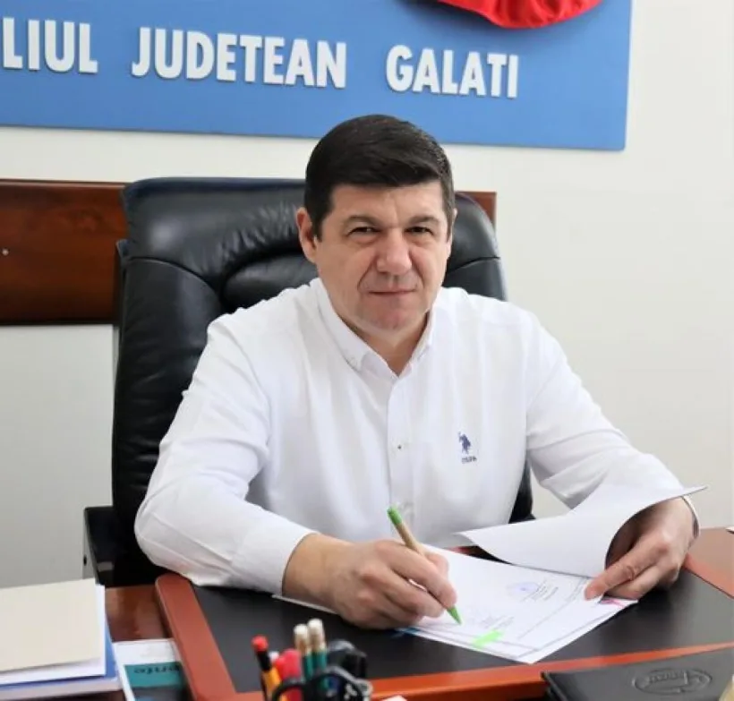 O nouă etapă importantă la podul de pe Drumul de Centură Galați: se montează ultimele hobane de susținere a construcției