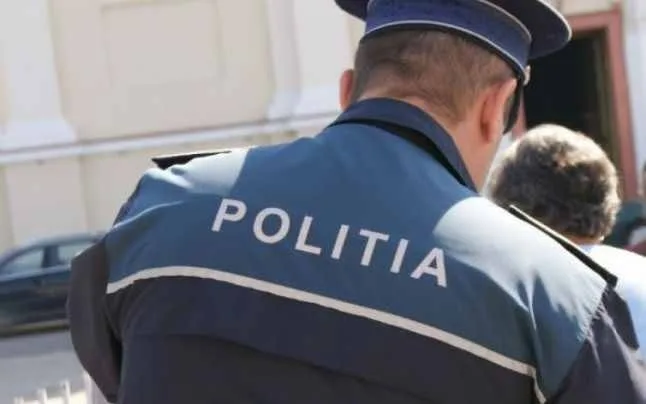 Un polițist din Galați este acuzat de ultraj contra bunelor moravuri. El a fost plasat sub control judiciar