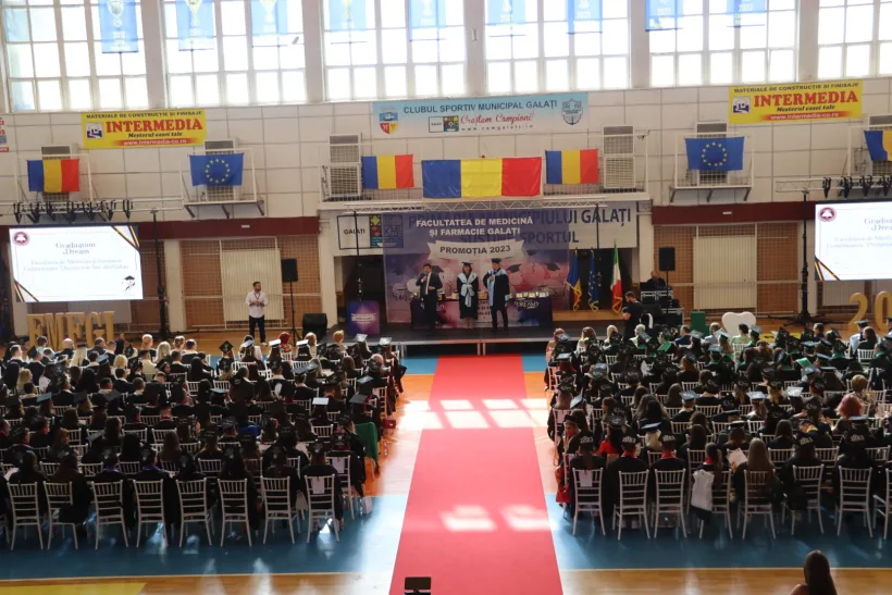 450 de absolvenți ai Facultății de Medicină din Galați, prezenți la cursul festiv