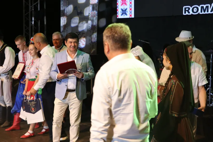 Festivalul Internațional de Folclor s-a încheiat în forță la Galați. Costel Fotea: „Aproape 17.000 de oameni au trăit bucuria spectacolului”