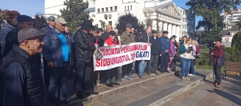 Zeci de pensionari gălățeni au protestat în stradă