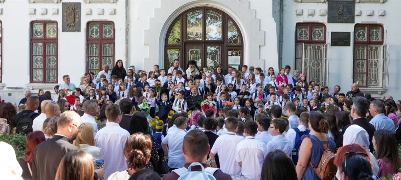 Noul an școlar la Seminarul Teologic „Sf. Andrei”, cu binecuvântarea arhiepiscopului Dunării de Jos